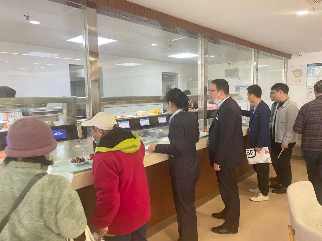 这家老少皆宜的社区食堂真香,这家社区食堂成老年人的欢乐之家