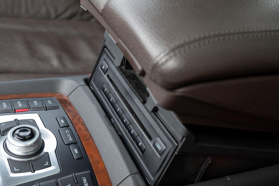 2011年奥迪q7二手值得购买么,二手的奥迪q7和宝马x5哪个好