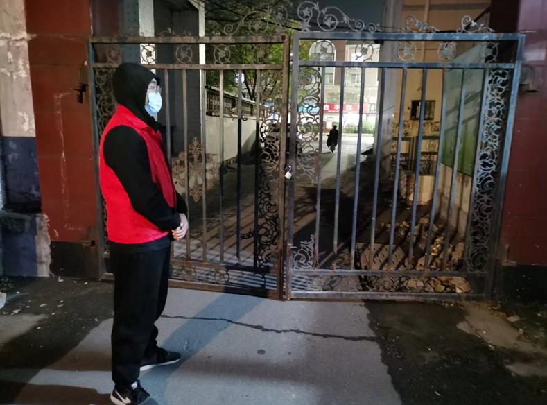 志愿者助力社区疫情防控敲门行动,北蔡镇疫情防控志愿者服务队