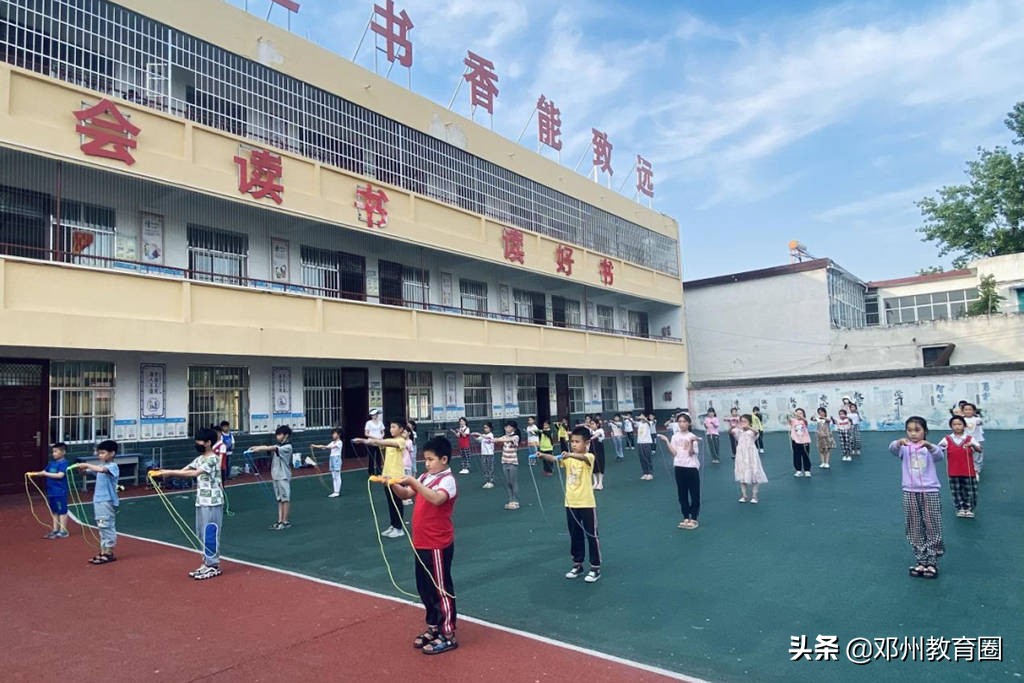 邓州市白牛镇中心小学,南召县中小学课后延时服务