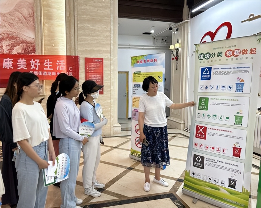 居住区创卫工作,街道挑灯夜战持续创卫整治