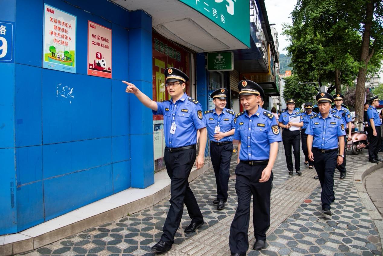 渔政一“亮剑”，满堂喝倒彩