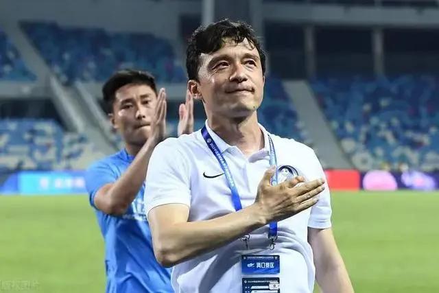 郝伟年轻主教练,郝伟主教练第一场视频