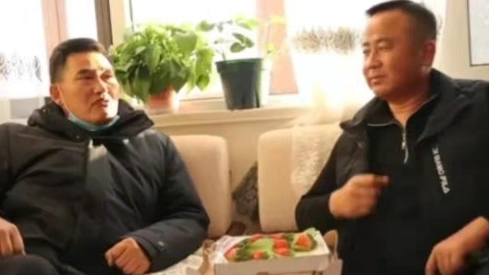 被跟踪，被绑架还往嘴里塞袜子，陈亚男这么惨和朱之文有关吗？