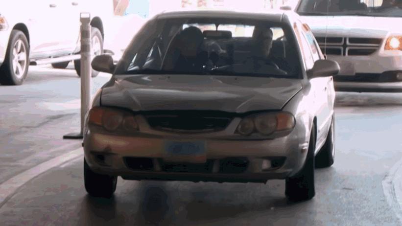 美国男子与巴西31岁女子网恋后，男子邀请她前往墨西哥约会