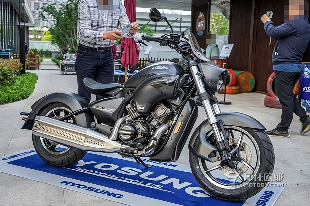 骁胜驯风300单座,骁胜驯风300座高