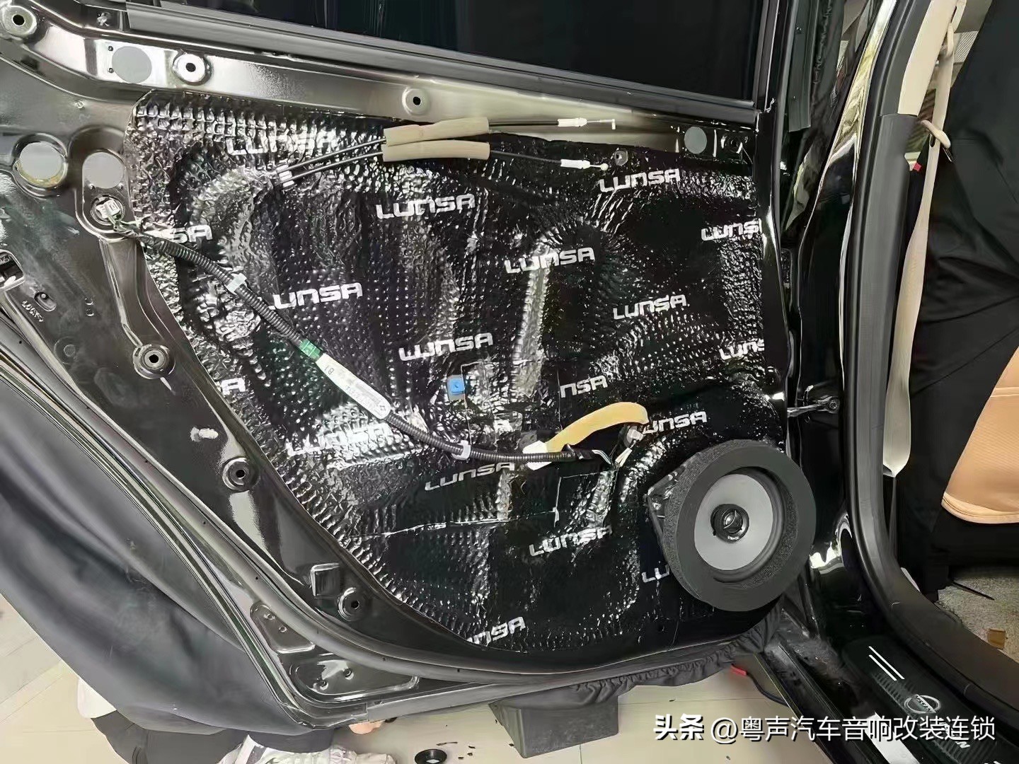 日产天籁音响升级,七代天籁改摩雷音响