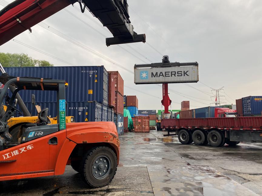 本田飞度最好的改装,国外本田三厢飞度改装