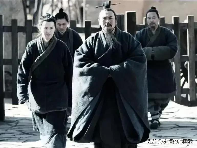 今日欢呼孙大圣，只缘妖氛又重来