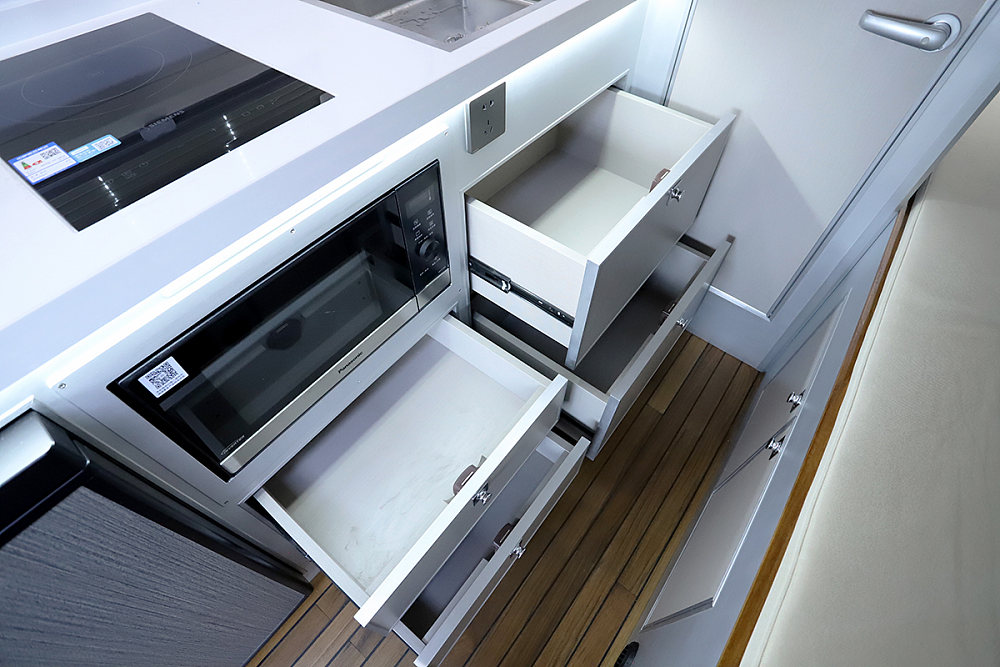 性能怪兽全地形越野,性能怪兽越野车