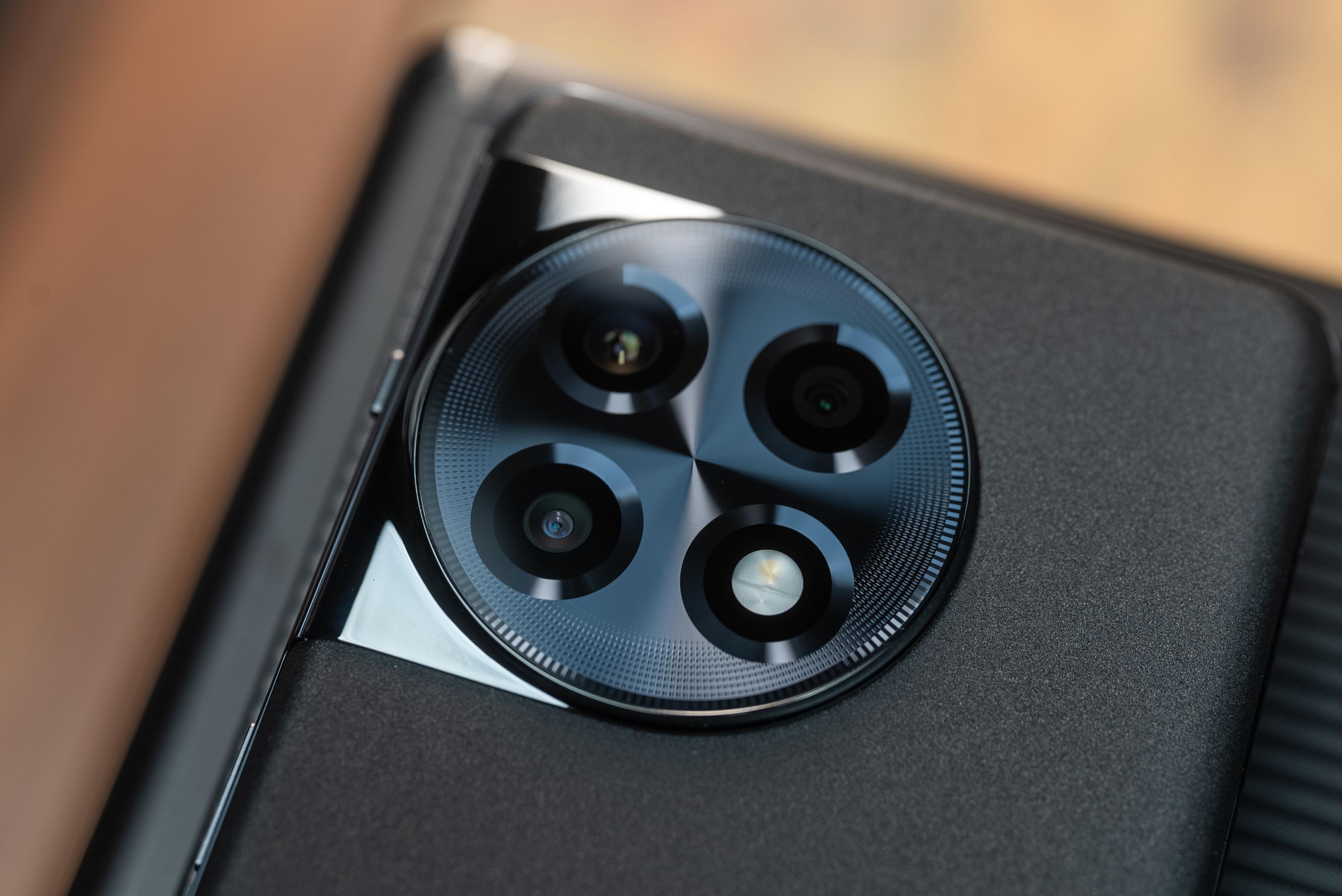 买手机建议“一步到位”：目前这5款手机很优秀，用三五年无压力