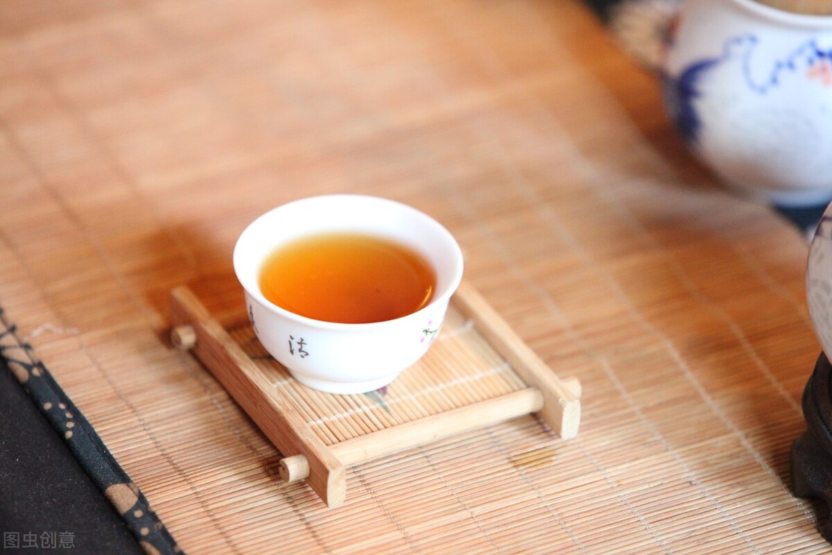 绿茶红茶黑茶乌龙茶是什么意思,绿茶黄茶红茶黑茶怎么区分