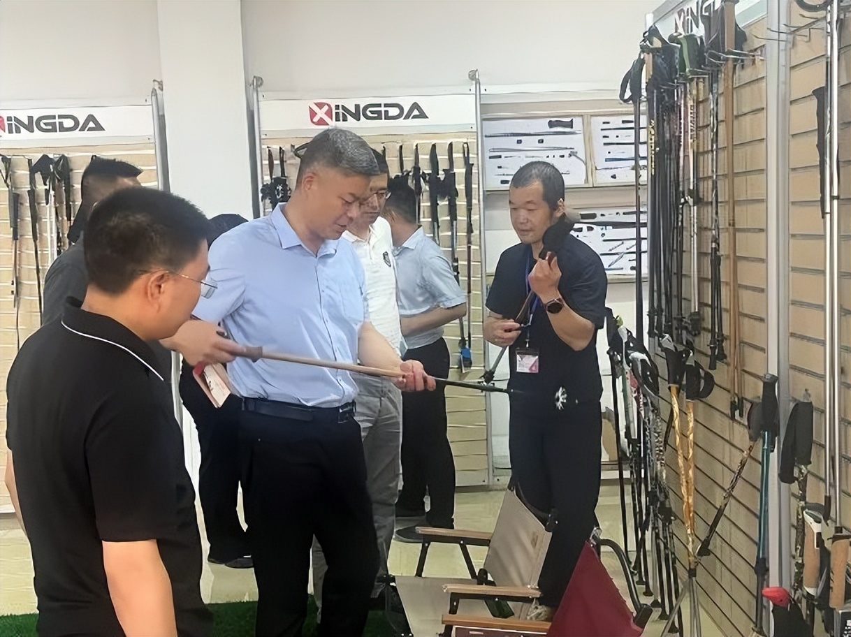 许俊松率队到浙江省、福建省考察招商