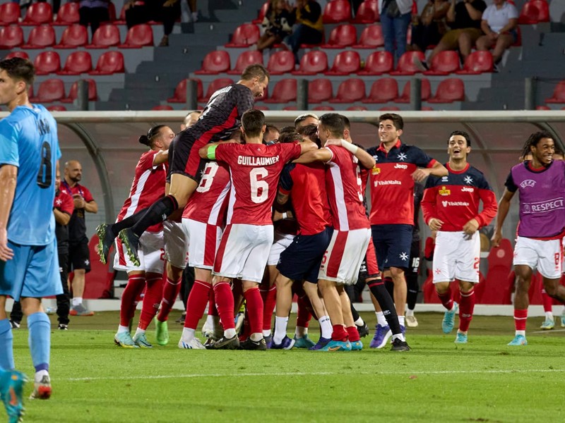 四位归化球员坐镇,这支欧洲鱼腩国家队,国际排名上升了7位