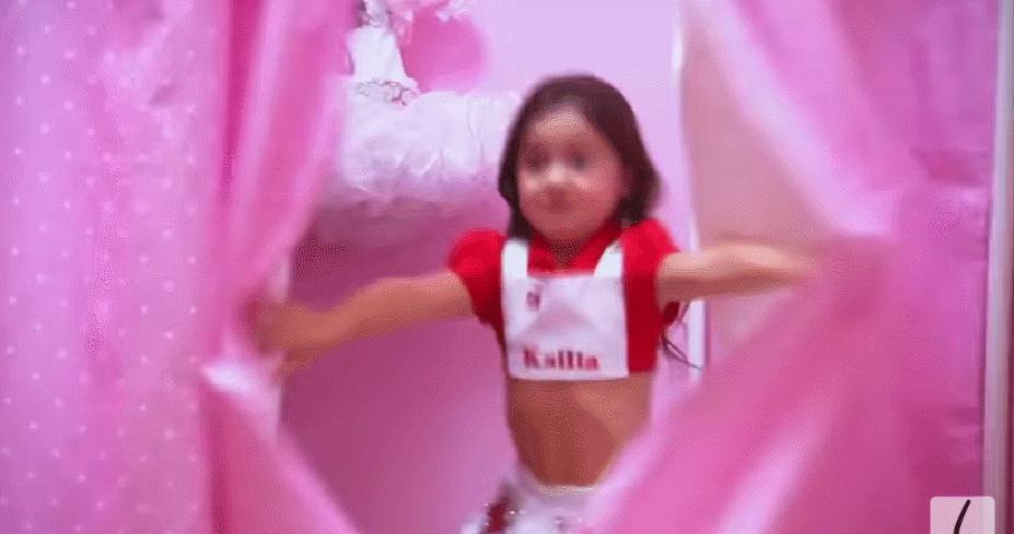 你微信里的表情包女孩，自杀去世了，年仅16岁……