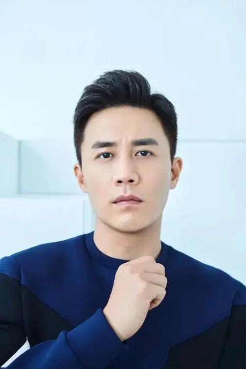 印小天在国外跳舞视频,印小天泰国街头尬舞被嘲