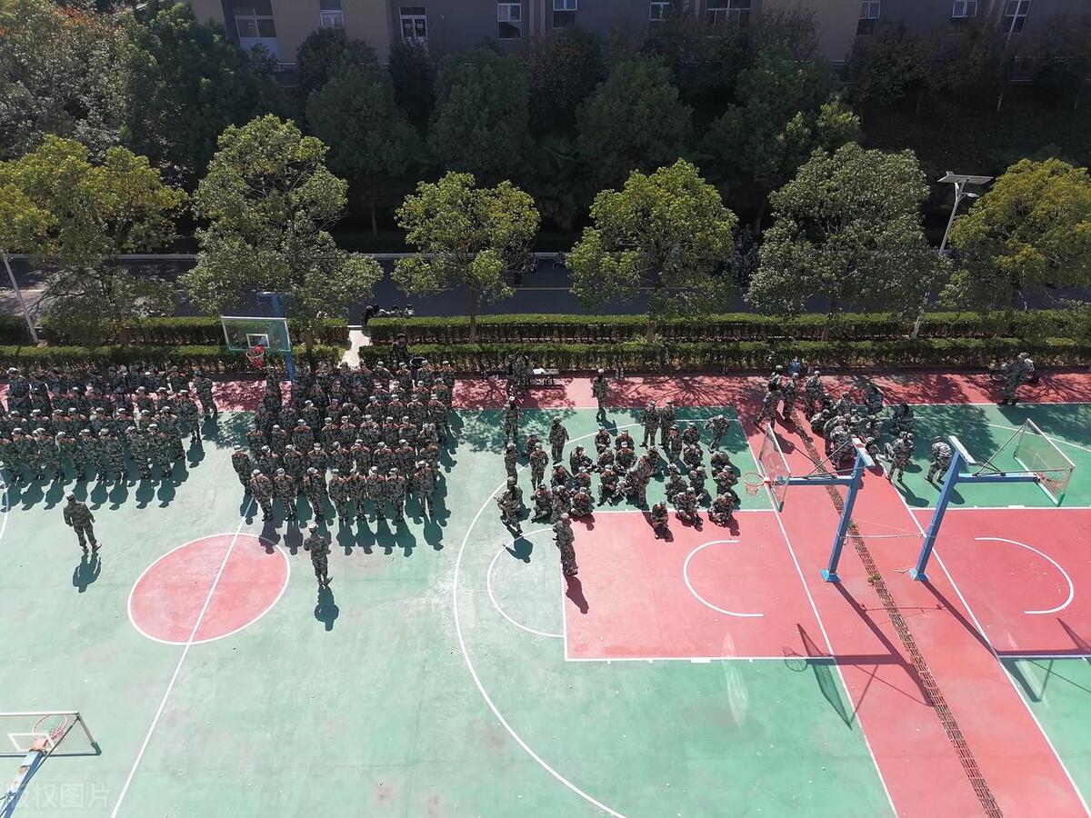 带班笔记2.军训一天两次打架，校长说班里请假的人太多