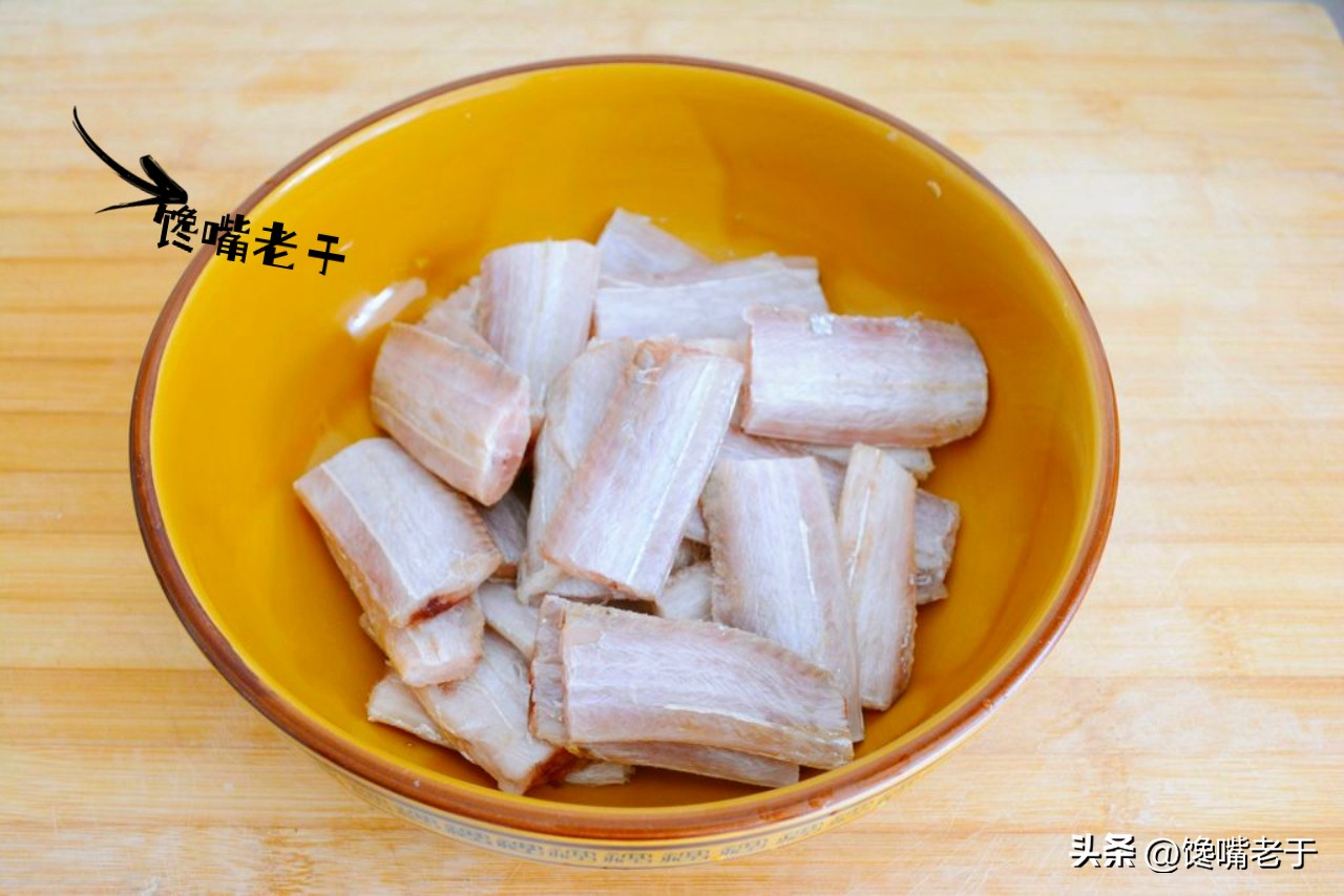 煎带鱼怎么不粘锅不掉皮视频,怎么煎带鱼块不粘锅不掉皮不散