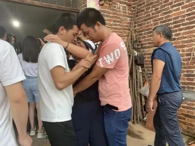 入狱19年改判无罪释放,男子坐牢8年最后被宣布无罪释放