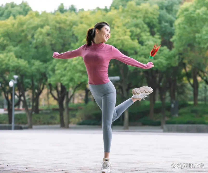 踢毽子使我快乐,踢毽子给人们带来的乐趣