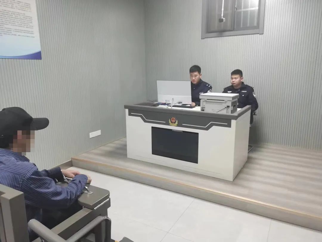 一线警事斩黑手,一线警讯盗窃案