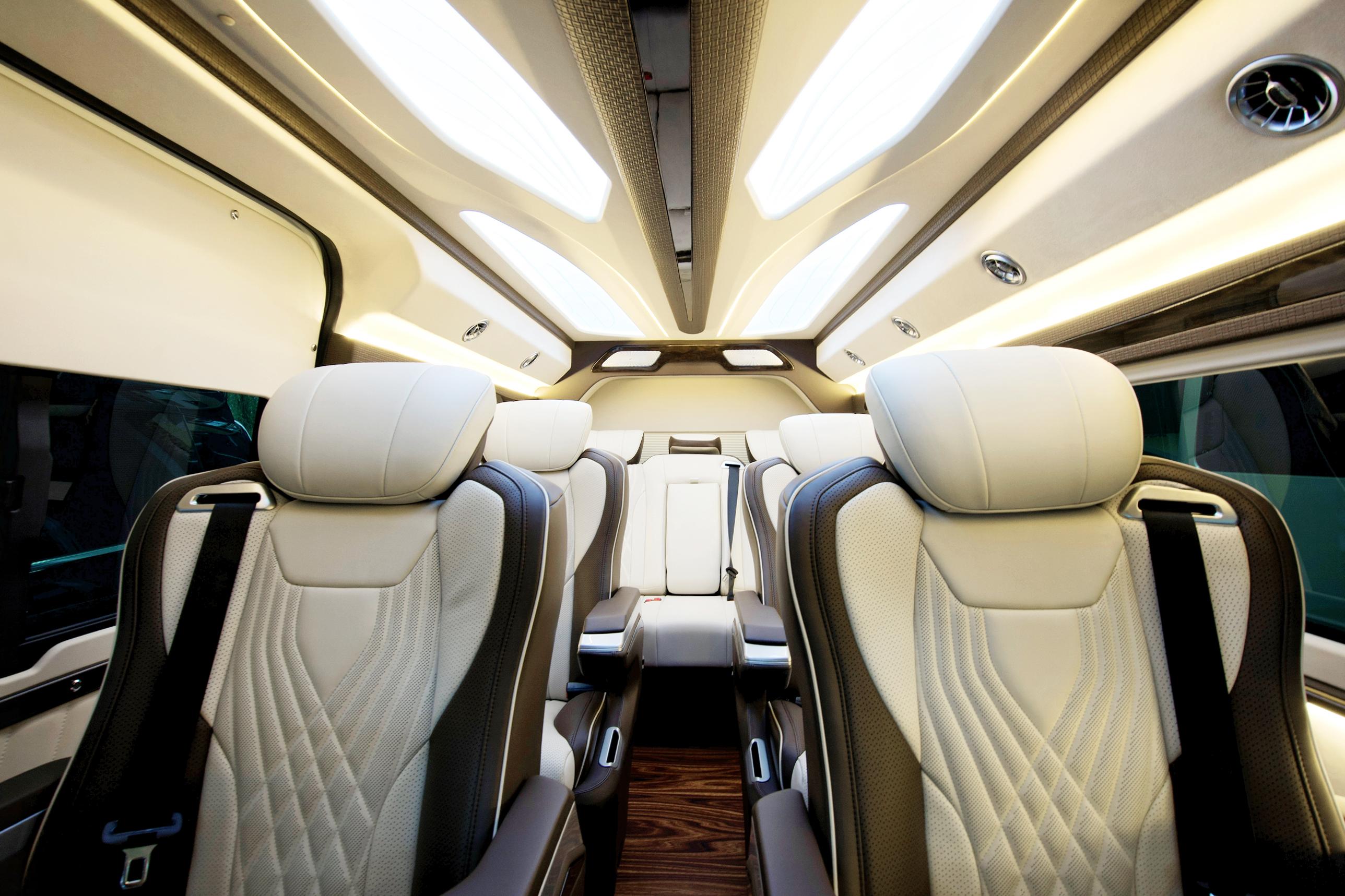 丰田海狮9座蓝牌顶配,丰田海狮9座蓝牌新款