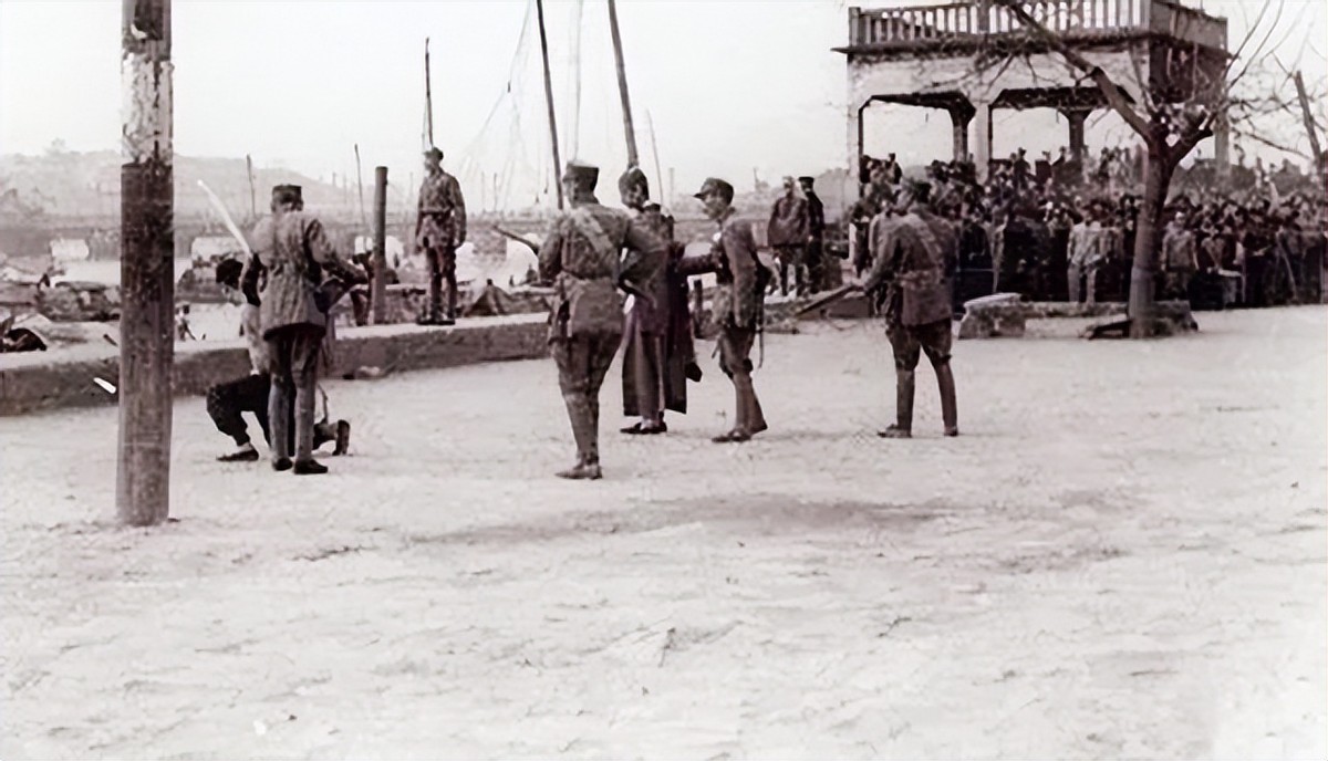 1952年凌迟处死的汉奸,第一位被处决的汉奸