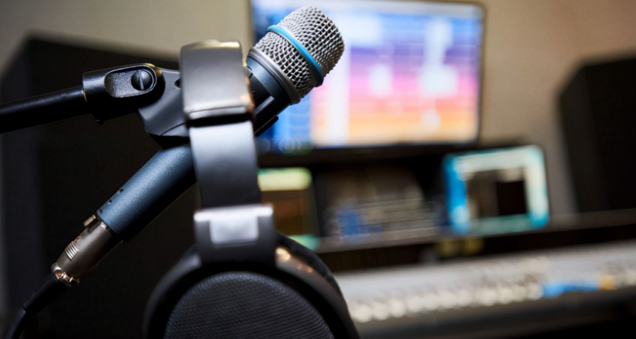 如何配音给视频用剪映,怎么给视频配音本人声音同步