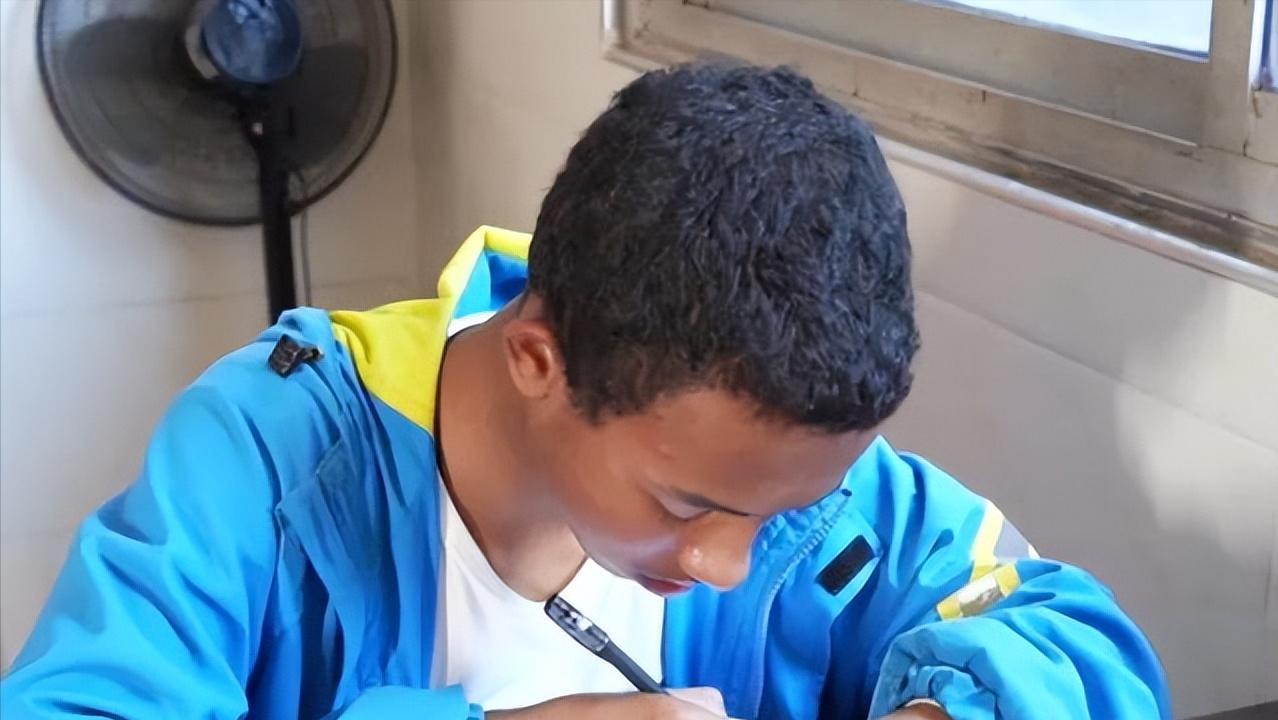 中非混血儿巴比现在怎么样,弃婴巴比现状