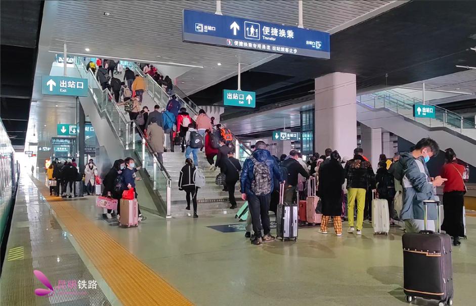 昆明南站哪个车厢离便捷换乘最近,昆明南站便捷换乘通道