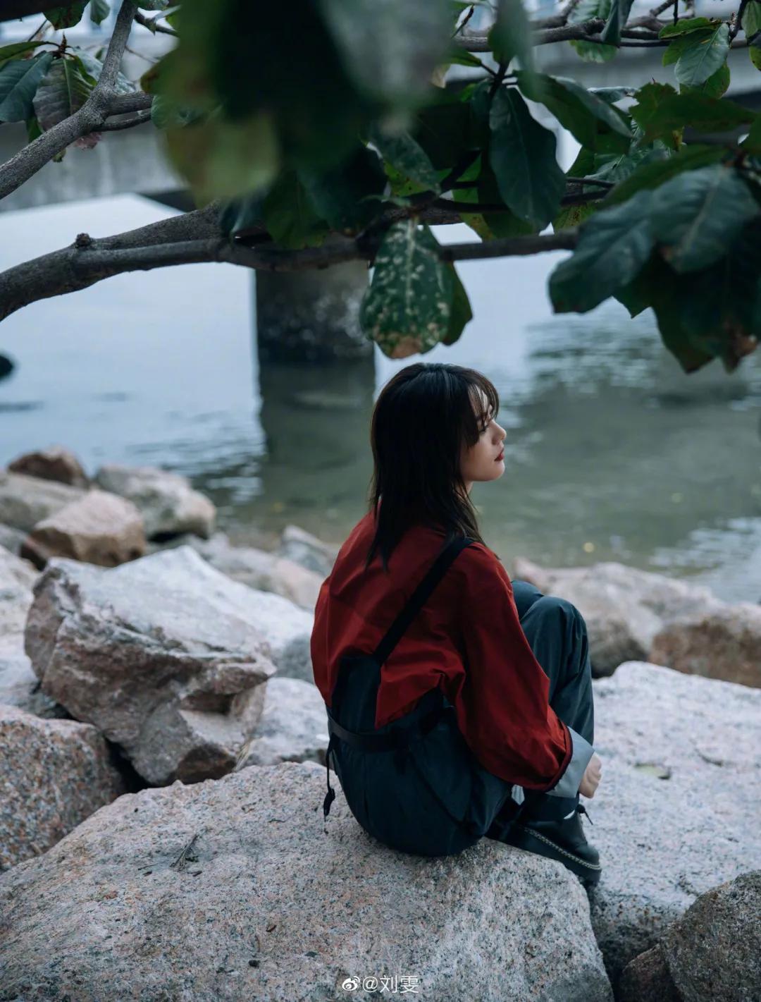 三款适合各种脸型的发型,大脸女生中长发烫发发型