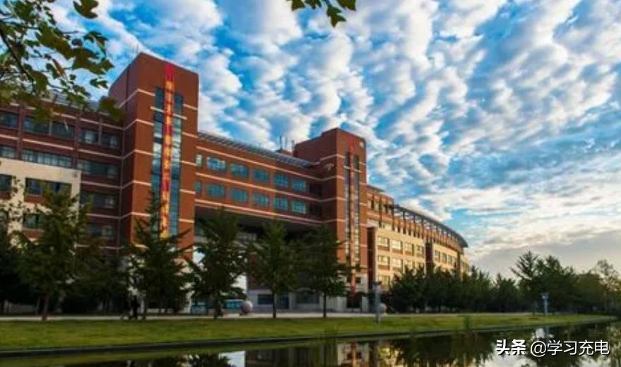 三所知名大学,3所非211院校实力稳居全国百强