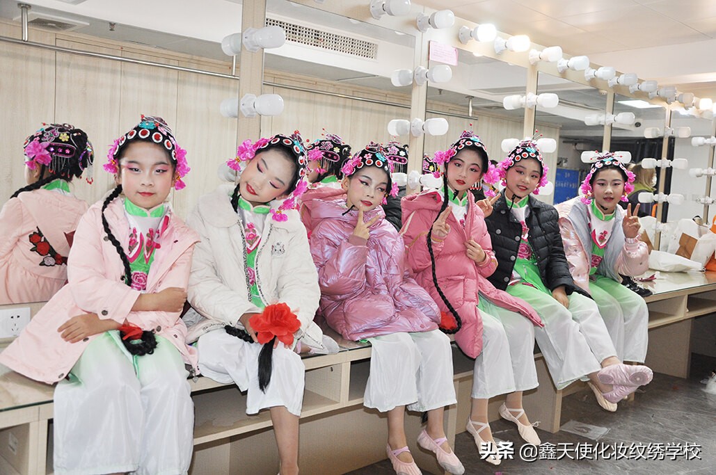 广州佛山十大化妆培训学校,全国十大化妆培训学校广州