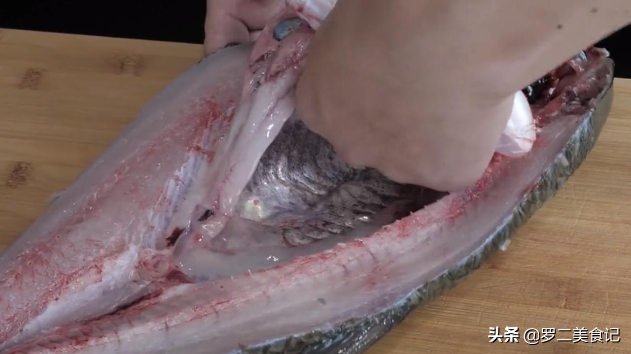 用锅怎么做烤鱼比较好吃,在家用锅怎样做烤鱼最好吃