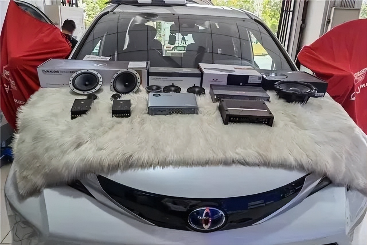 丰田塞纳音响轻烧改装全套丹拿,这听感直接封神