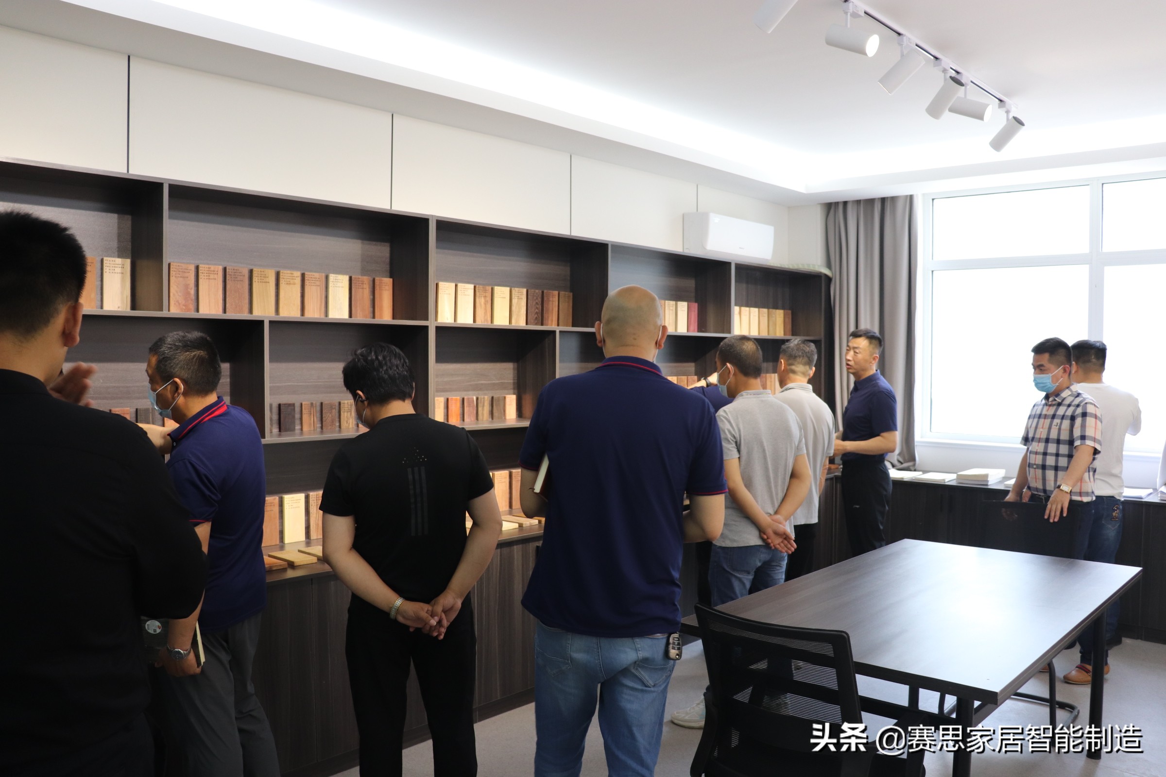 赛思受邀河南省清丰县委书记曹拥军会见，助力家居企业数字化建设