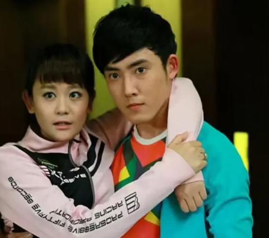 张檬和小五官宣恋情热拍,张檬和小五最近甜蜜热搜