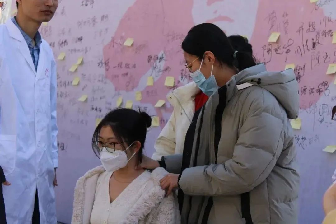 你的出现惊艳了时光温柔了岁月,一个惊艳了时光一个温柔了岁月