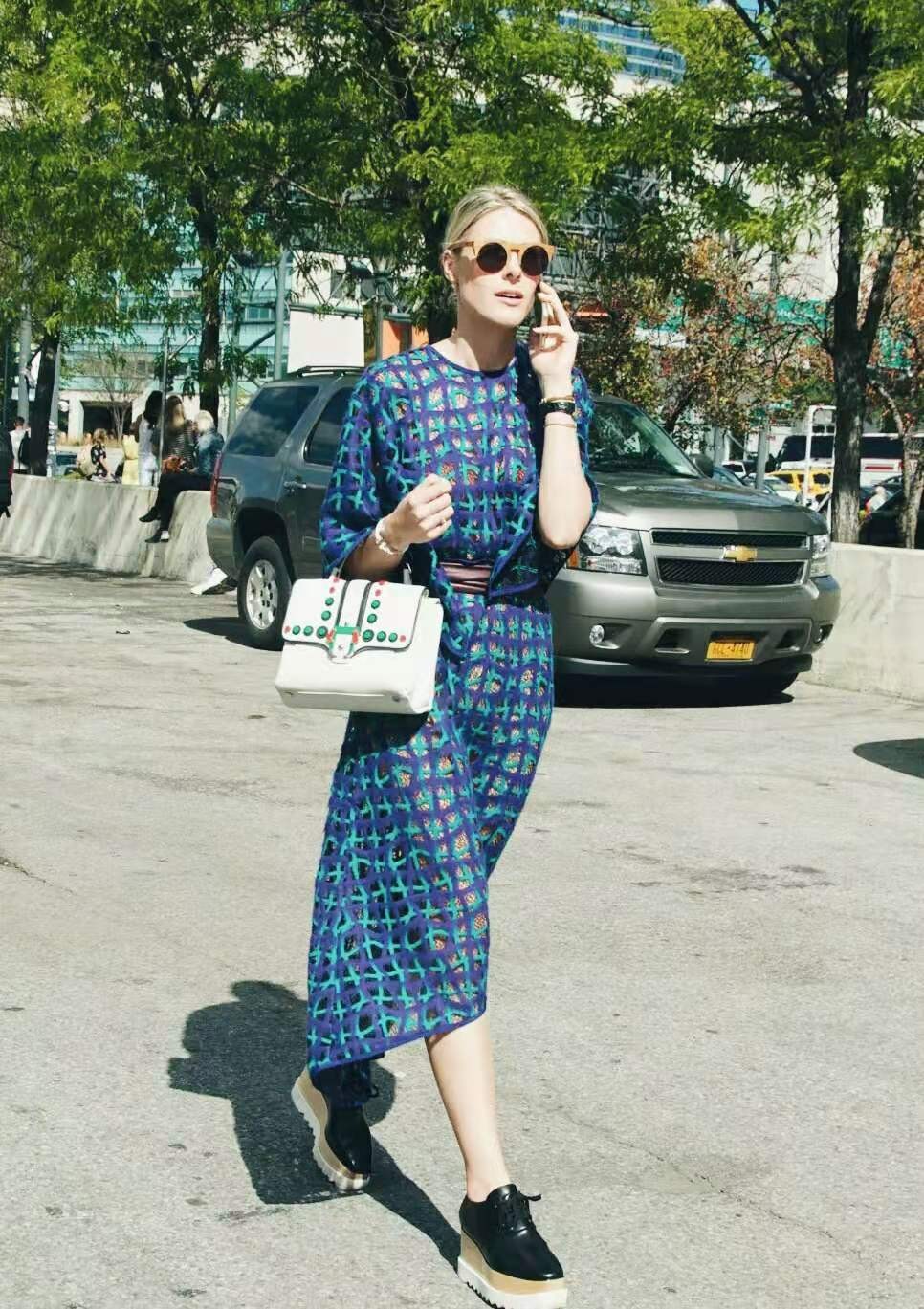 矮个子穿什么样的鞋又舒服又显高,女生160的身高应该穿多大号的鞋