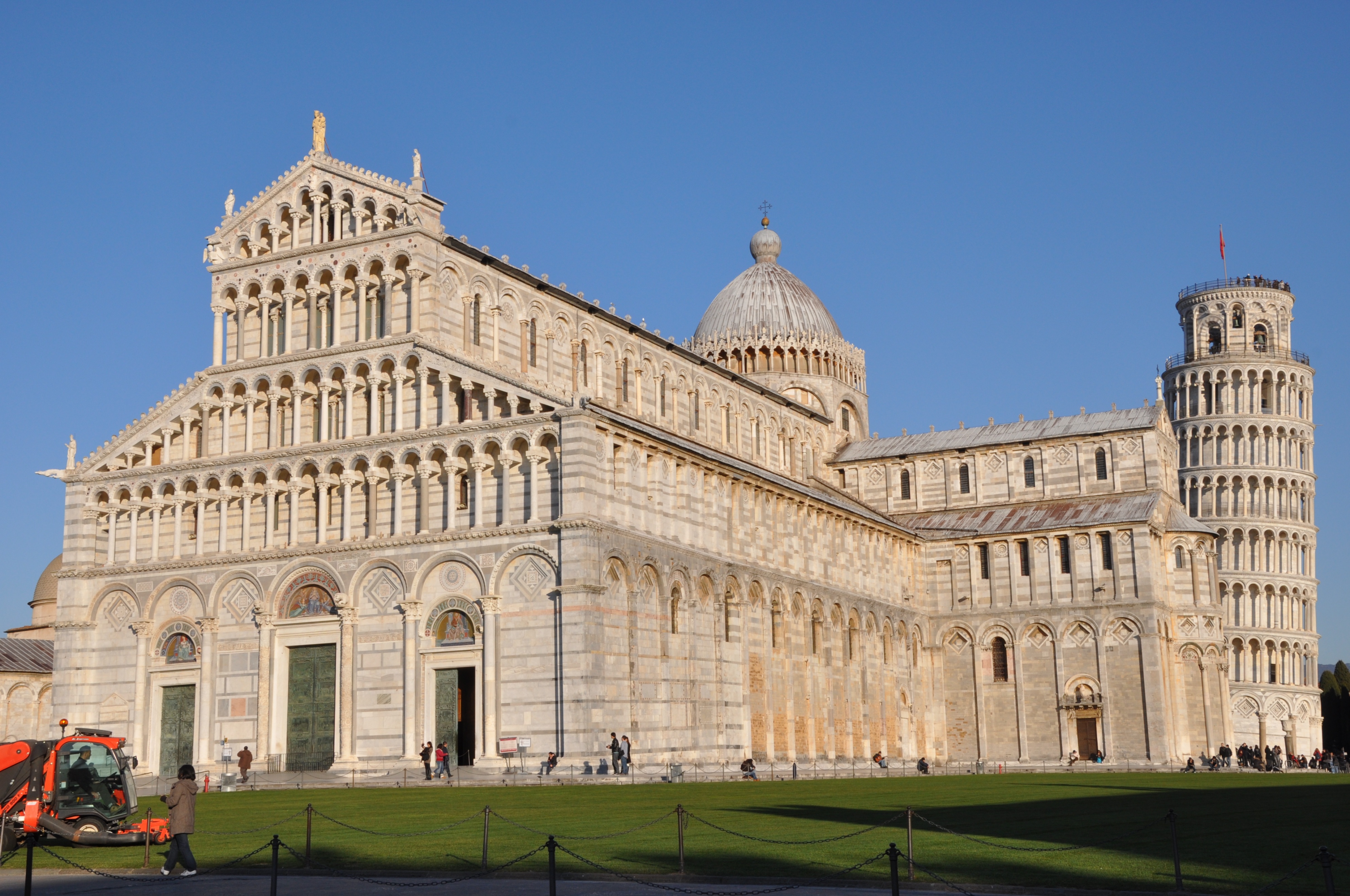 比萨斜塔著名吗,比萨斜塔是哥特式吗