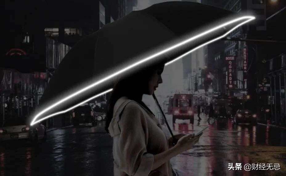 一把小黑伞击败中国伞城？崧厦的不甘心，是中国低端制造业的命运