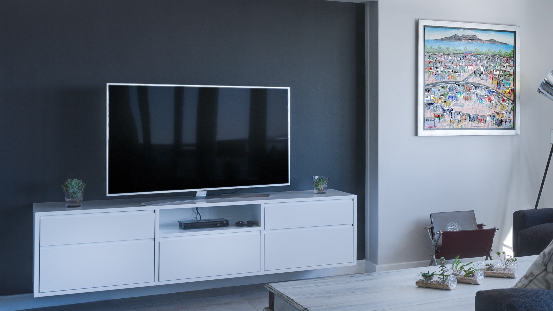 智能电视有必要买电视盒子吗,买智能电视好还是买电视盒子好