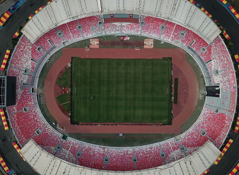 恒大新足球场还建吗,恒大足球场还能继续建吗