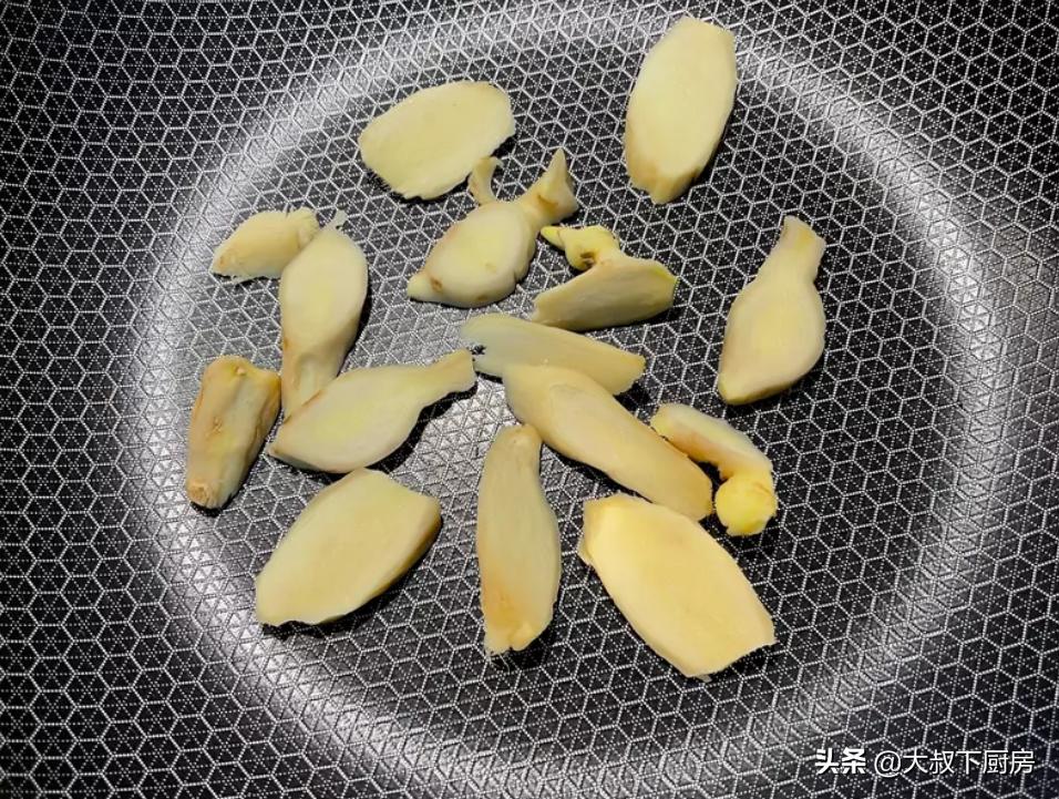 不是坐月子能吃月子餐吗,不甜的猪脚姜醋做法