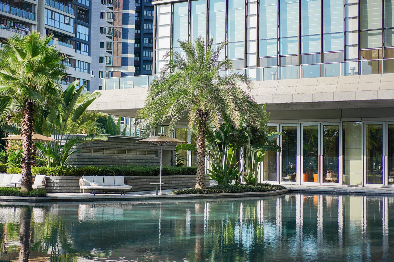 深圳机场旁的低调高雅酒店，尽享热带雨林花园，差旅入住首选酒店