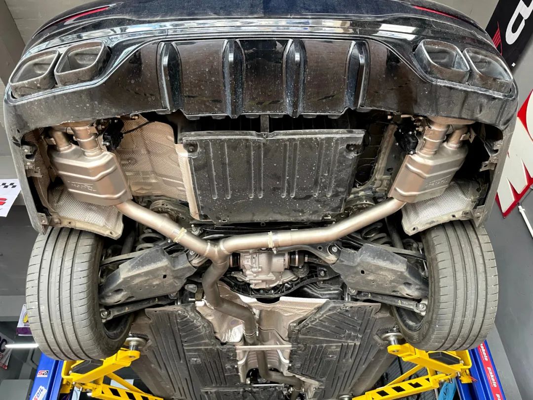 奔驰c260l1.5t48v轻混如何起步,23款奔驰c260l1.5t怎么升级动力