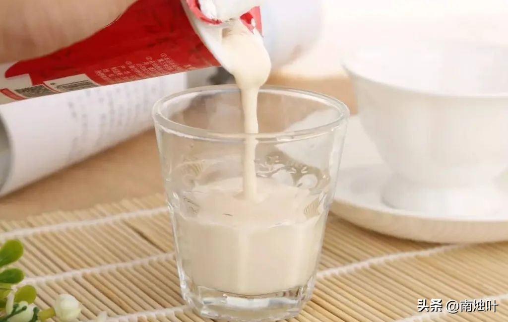 如何在三天内快速长20厘米头发,如何在一分钟内长5cm的头发