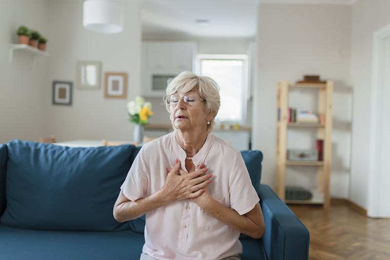 老年人为什么凌晨四五点钟容易醒,老年人半夜总是失眠怎么办