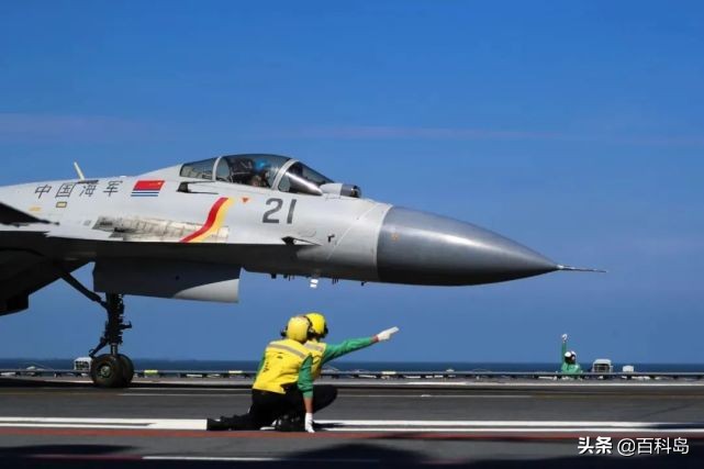 为什么航母会被称为海上霸主,一艘航母的战斗力有多强