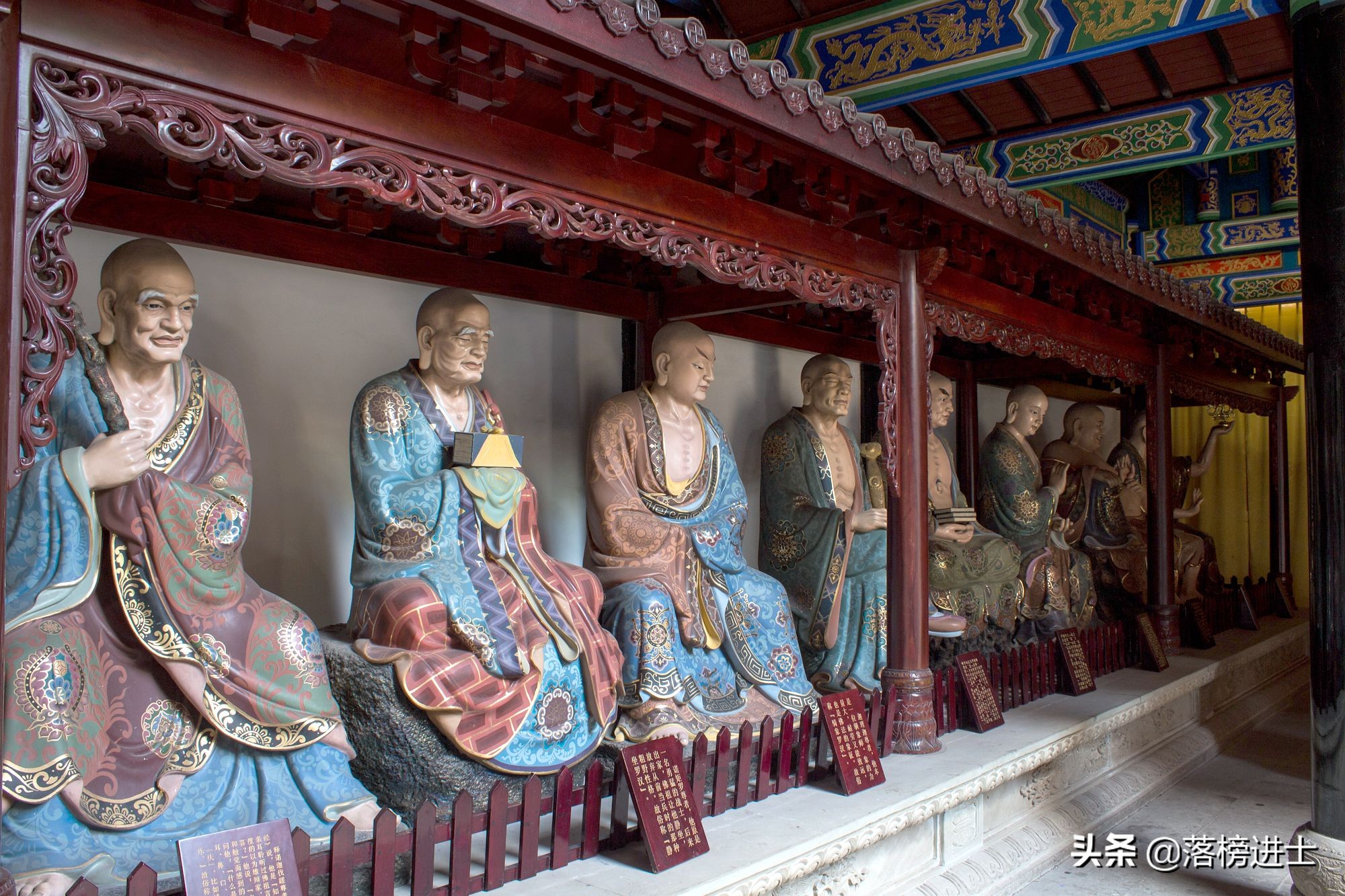 重庆丰都县鬼城位于哪里,重庆丰都看完鬼城后还有什么景点